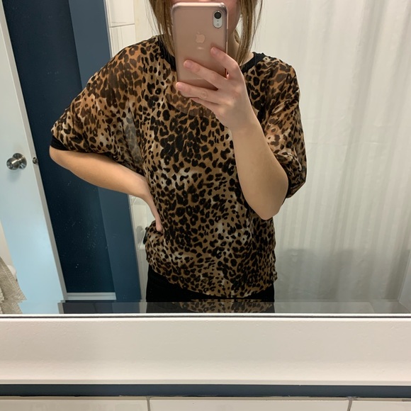 Forever 21 leopard print top - Picture 1 of 5